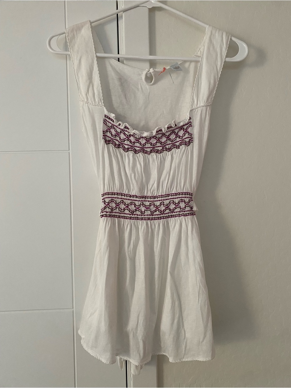 RicRac White Tank with Purple Embroidery. Women’s M